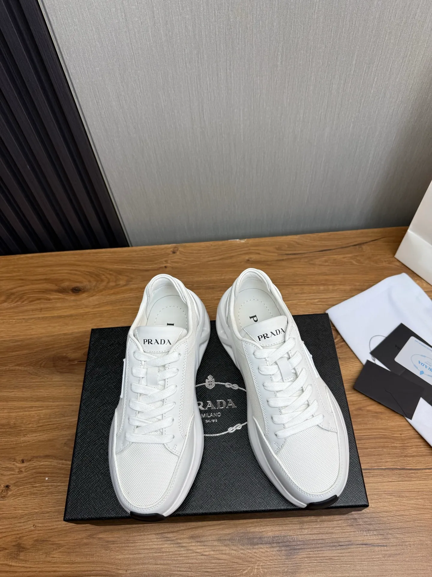 Men's shoes 💰760💰 [PRADA] New models synchronized with the official website, high-quality shipments ✔️Best sellers🔥 Original cowhide + cowhide lining, 1🆚1 replica, original original sole, 38-45 (men's 38.45 custom-made, non-refundable)